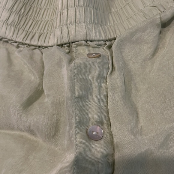 ZARA green high elastic waist flowy shorts - medium - Picture 2 of 3